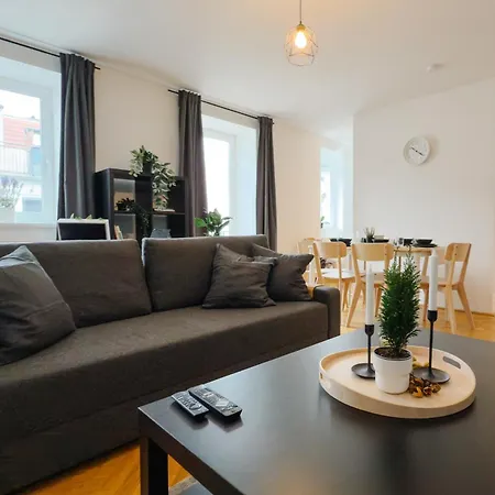 110Qm, 4 Bedrooms, Near Schoenbrunn - Axara Housing Osw 33 Vienna Esterno foto
